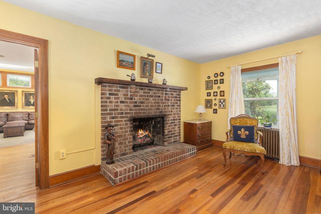 1372 COURTHOUSE RD, Stafford, VA 22554