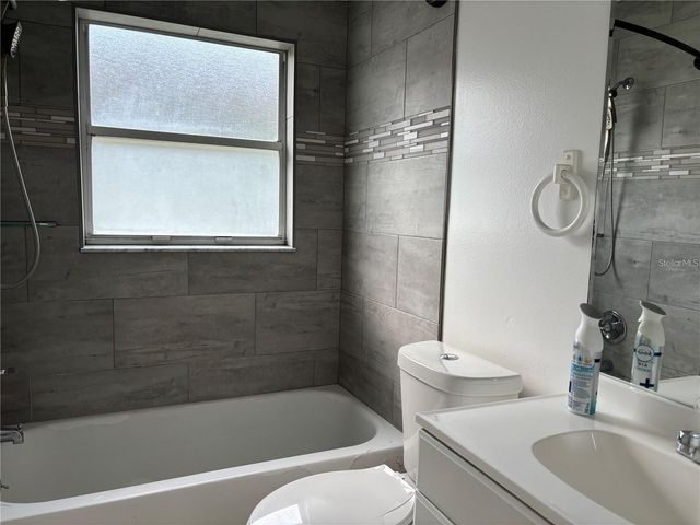 1767 BOXENEY DRIVE, Orlando, FL 32837