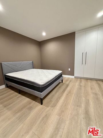 15846 Kalisher Street, Granada Hills (los Angeles), CA 91344