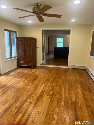 7 Laurel Road, Ellington, CT 06029