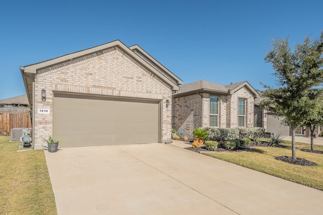 1216 Kerrville Lane, Weatherford, TX 76087