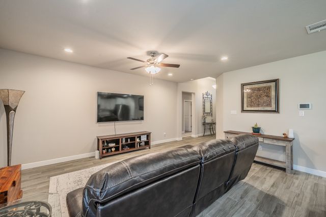 1216 Kerrville Lane, Weatherford, TX 76087