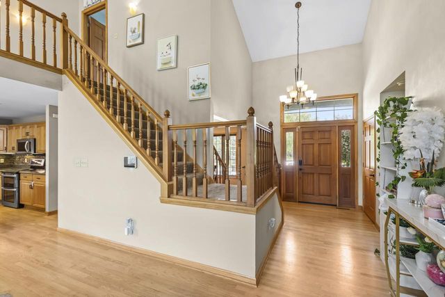 13600 W Eagle TRACE, New Berlin, WI 53151