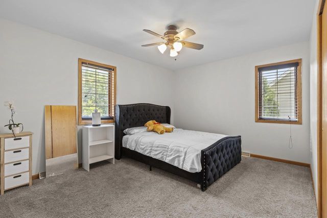 13600 W Eagle TRACE, New Berlin, WI 53151