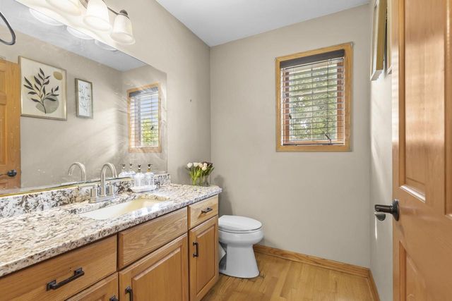 13600 W Eagle TRACE, New Berlin, WI 53151