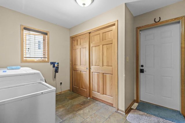 13600 W Eagle TRACE, New Berlin, WI 53151