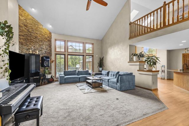 13600 W Eagle TRACE, New Berlin, WI 53151