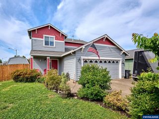 2498 Dorsey Dr, Hubbard, OR 97032