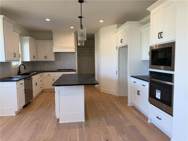 13522 NE 114th Place, Kearney, MO 64060