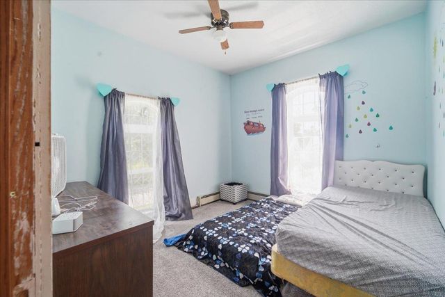 922 3rd Avenue, Ackley, IA 50601