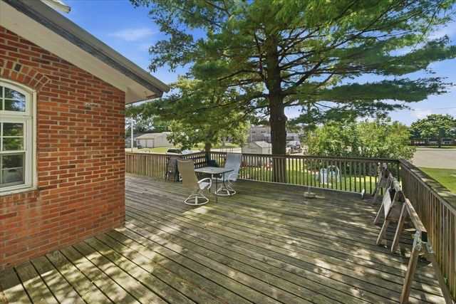 922 3rd Avenue, Ackley, IA 50601