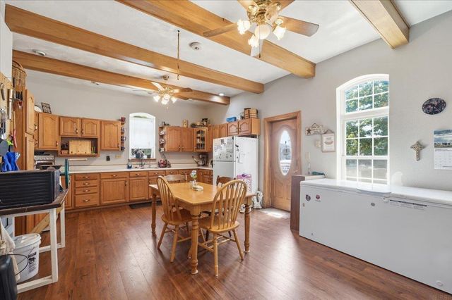 922 3rd Avenue, Ackley, IA 50601
