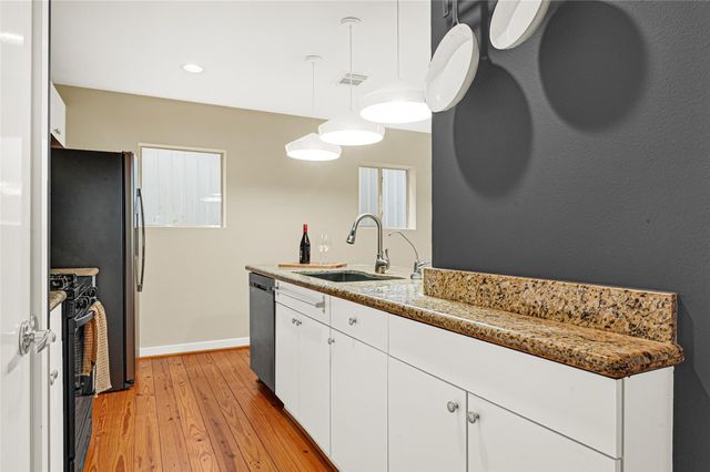 227 W Gray, Houston, TX 77019