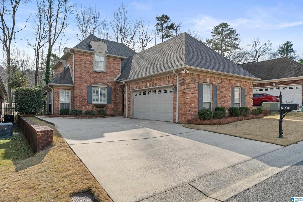 7040 INVERNESS GREEN LANE, Hoover, AL 35242