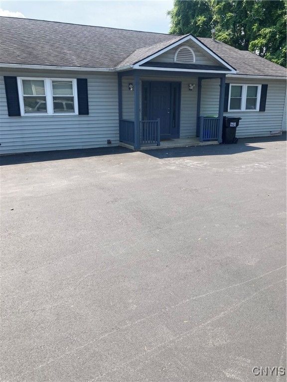 99 Buckley Road, Salina, NY 13088