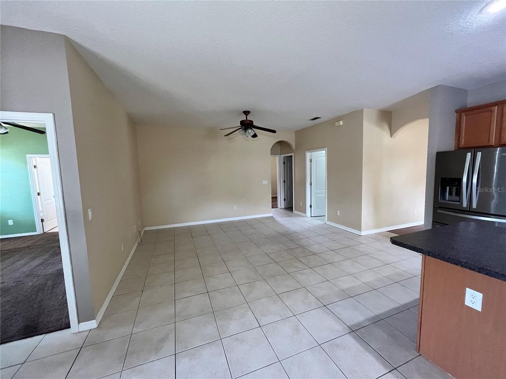 Image 7 of property listing at 919 MAGNOLIA BLOSSOM COURT, Apopka, FL 32712