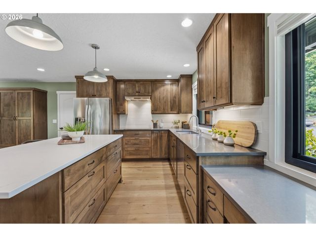12395 Nw BIG FIR Cir, Portland, OR 97229