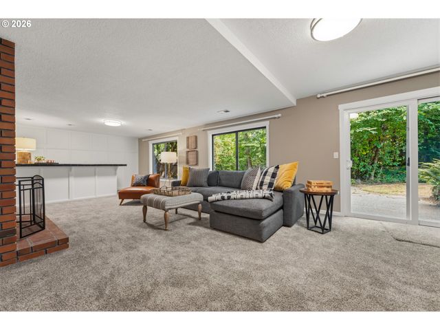 12395 Nw BIG FIR Cir, Portland, OR 97229