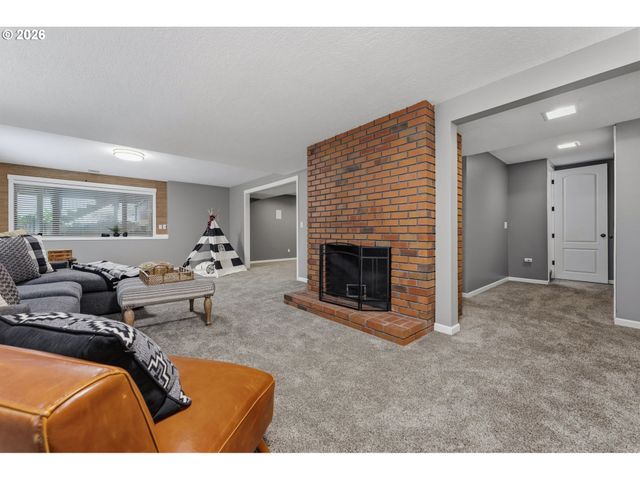 12395 Nw BIG FIR Cir, Portland, OR 97229