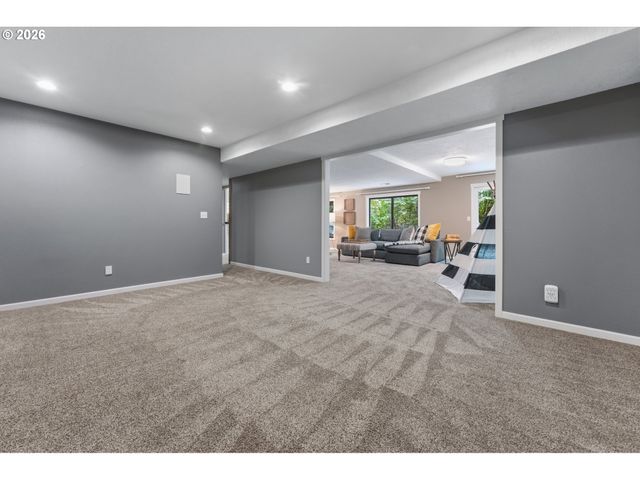 12395 Nw BIG FIR Cir, Portland, OR 97229