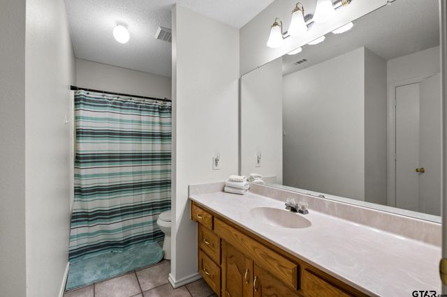 321 VZ County Road 2602, Wills Point, TX 75169