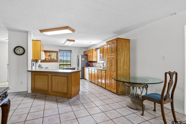 321 VZ County Road 2602, Wills Point, TX 75169