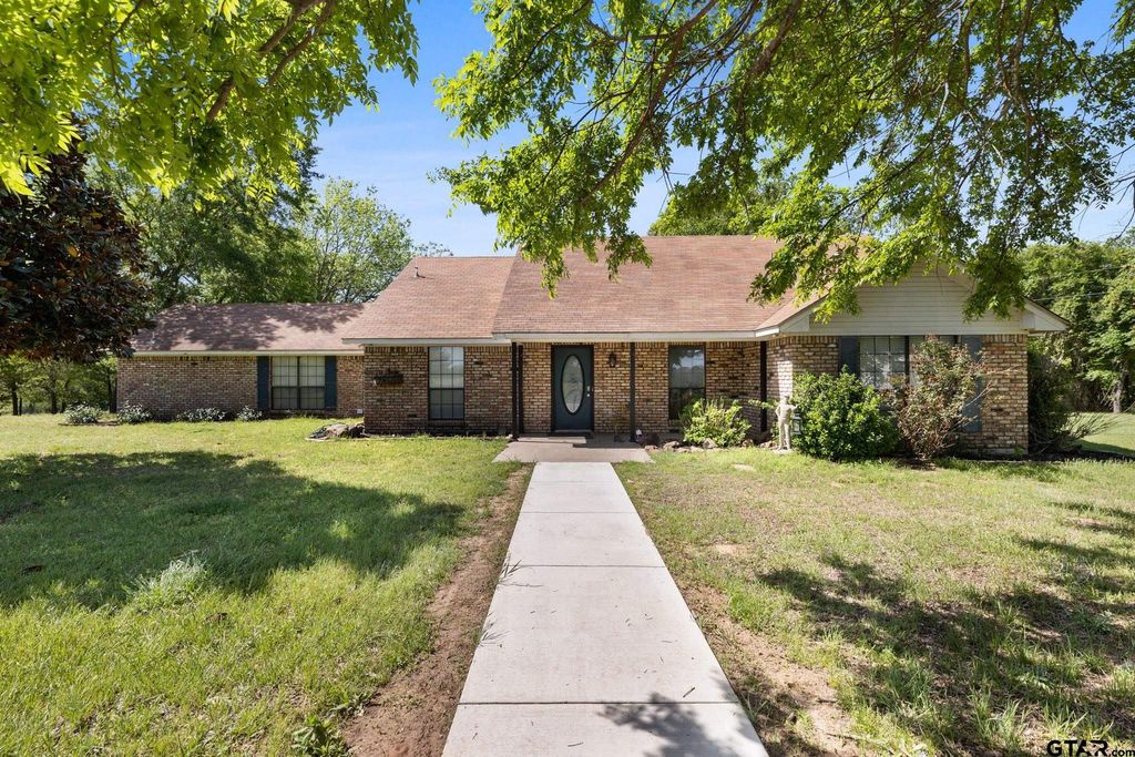 321 VZ County Road 2602, Wills Point, TX 75169