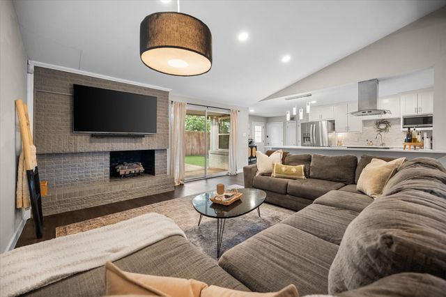 3234 High Lark Drive, Dallas, TX 75234