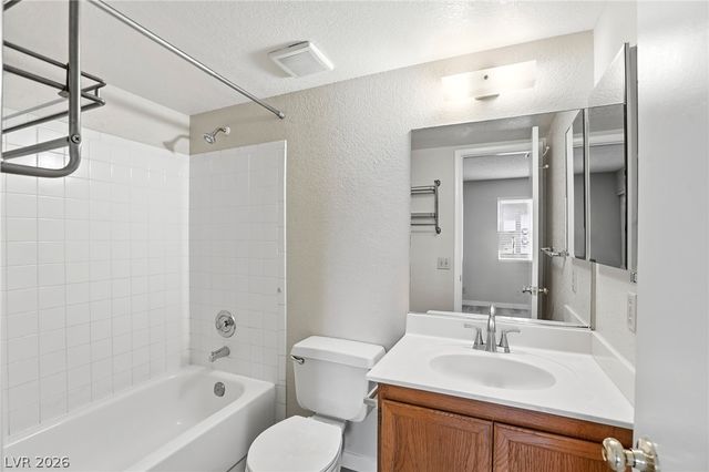 916 Rockview Drive 102, Las Vegas, NV 89128