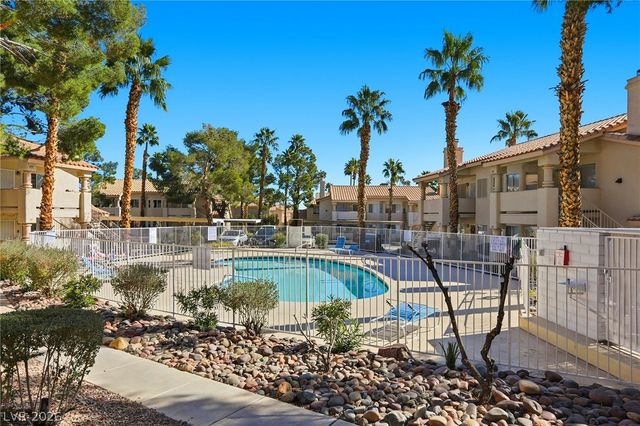 916 Rockview Drive 102, Las Vegas, NV 89128