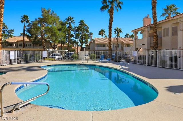 916 Rockview Drive 102, Las Vegas, NV 89128
