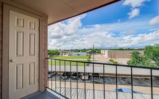 10101 S Gessner Road 405, Houston, TX 77071