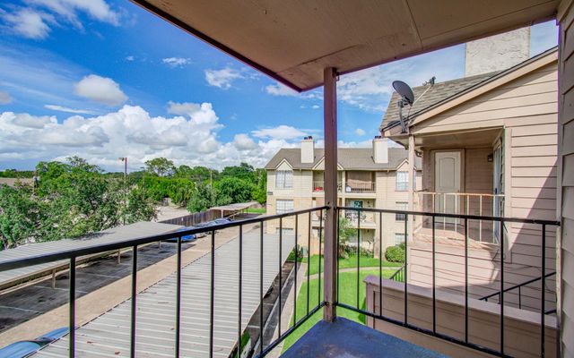 10101 S Gessner Road 405, Houston, TX 77071