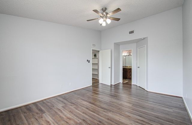 10101 S Gessner Road 405, Houston, TX 77071