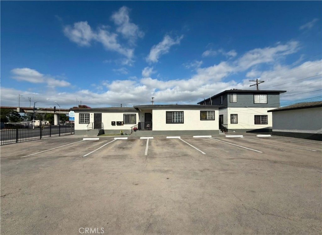 124 W Rosecrans Ave, Compton, CA 90222