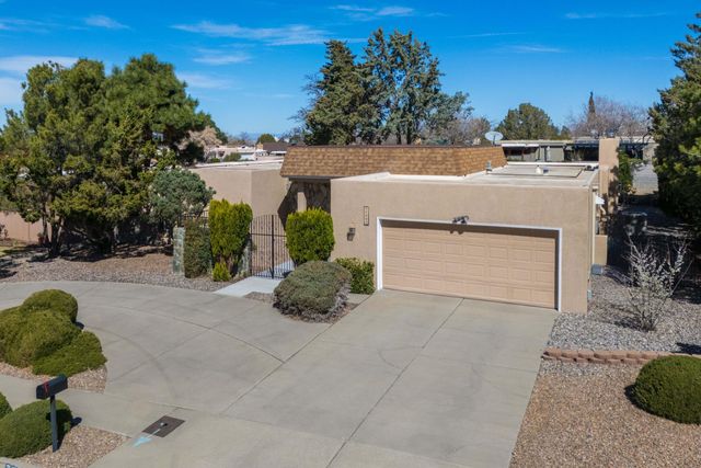 7405 Chaco Road NE, Albuquerque, NM 87109