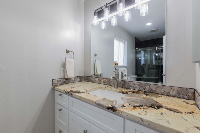 7405 Chaco Road NE, Albuquerque, NM 87109