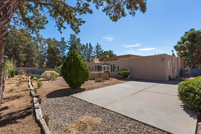 7405 Chaco Road NE, Albuquerque, NM 87109