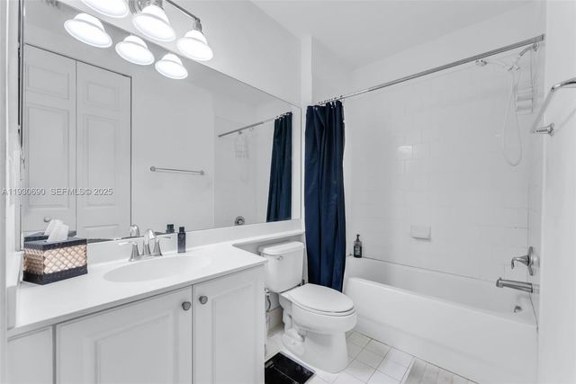 3600 Oaks Clubhouse Dr 103, Pompano Beach, FL 33069