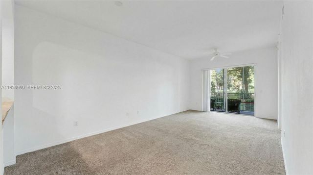 3600 Oaks Clubhouse Dr 103, Pompano Beach, FL 33069