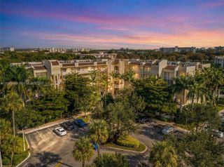 3600 Oaks Clubhouse Dr 103, Pompano Beach, FL 33069