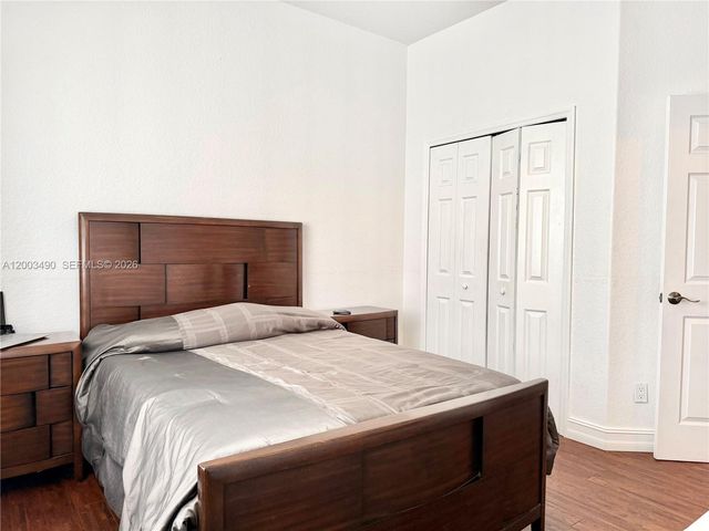 8746 NW 140th Ln, Miami Lakes, FL 33018