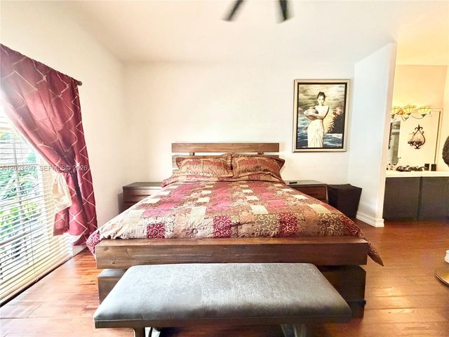 8746 NW 140th Ln, Miami Lakes, FL 33018