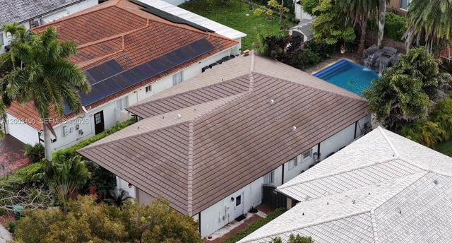 8746 NW 140th Ln, Miami Lakes, FL 33018