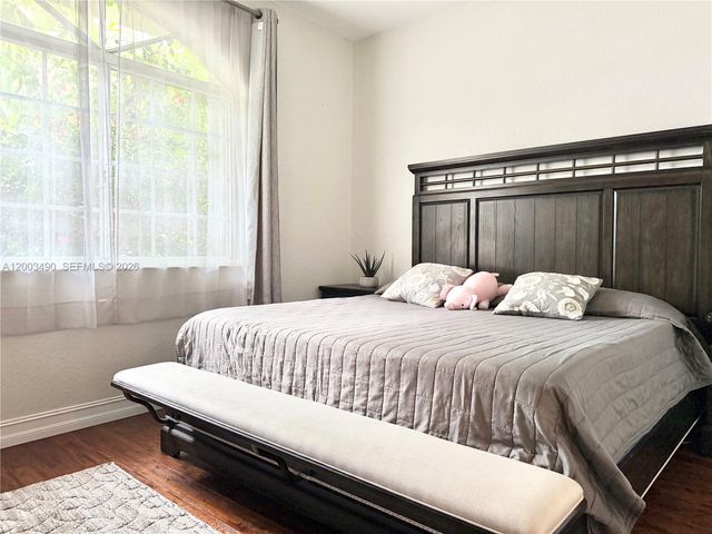 8746 NW 140th Ln, Miami Lakes, FL 33018