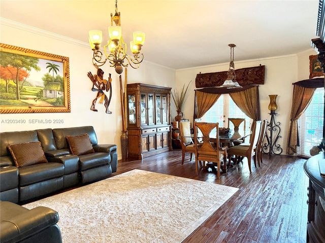 8746 NW 140th Ln, Miami Lakes, FL 33018