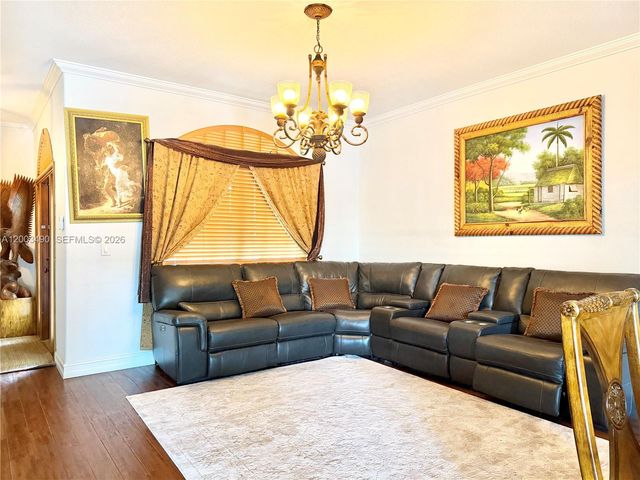 8746 NW 140th Ln, Miami Lakes, FL 33018