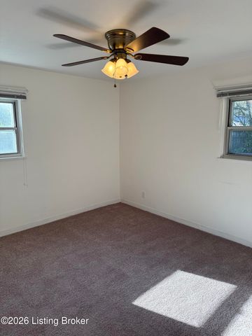 4701 Palma Rd, Louisville, KY 40272