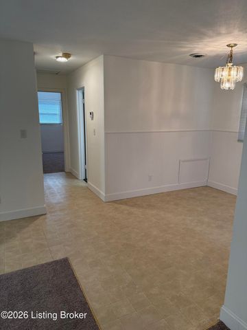 4701 Palma Rd, Louisville, KY 40272