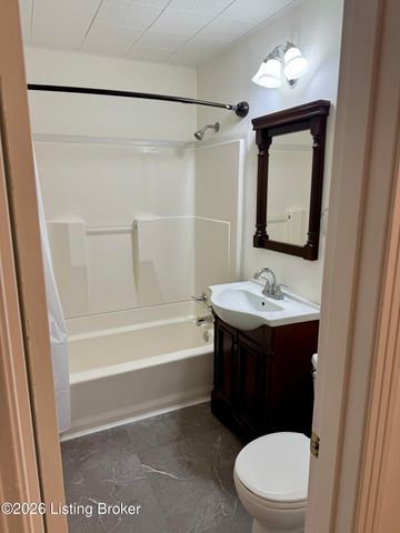 4701 Palma Rd, Louisville, KY 40272